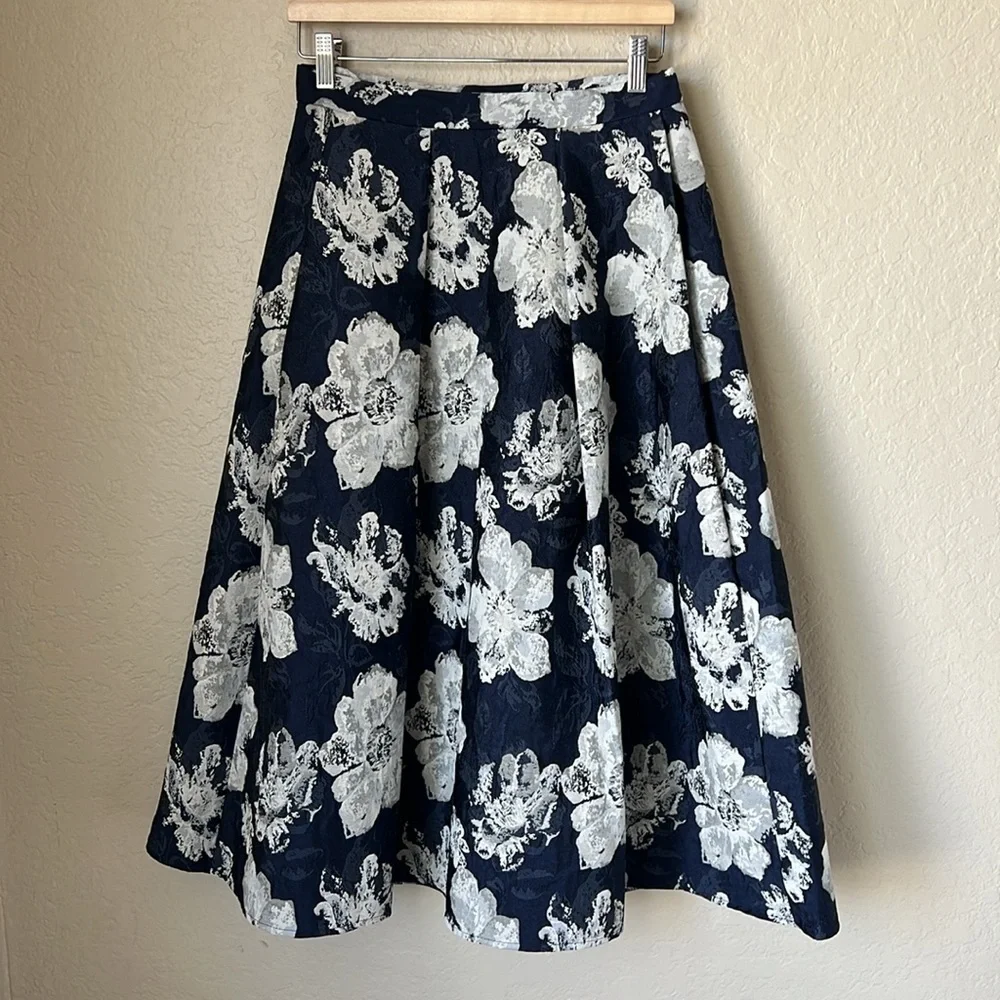 Anthropologie Eva Franco navy and white floral jacquard skirt - Picture 2 of 9